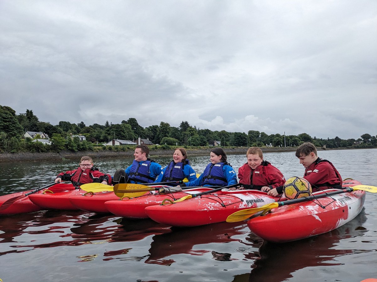 BlairvadachStew's tweet image. An excellent start to #MCRpathwaysBV23 despite the driech weather. 

We jumped into kayaks and went for a dander around the Gareloch before testing the buoyancy aids and wetsuits.

@mcrpathways @GovanHighSchool #GovanBV23