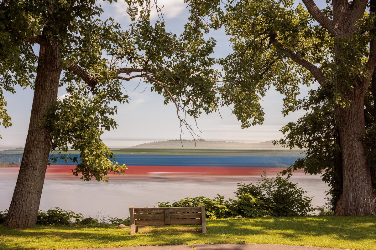 alonkoppel's tweet photo. Here is oil tanker TRF Mongstad passing Catskill recently. Images from this series, "Shipping Lane", were recently selected for FRESH 2023 by @KLOMPCHING gallery.
#photography #photooftheday #lookingaround #shippinglane #ship #catskill #Hudson #hudsonvalley #longexposure https://t.co/o8PQNCnz6G