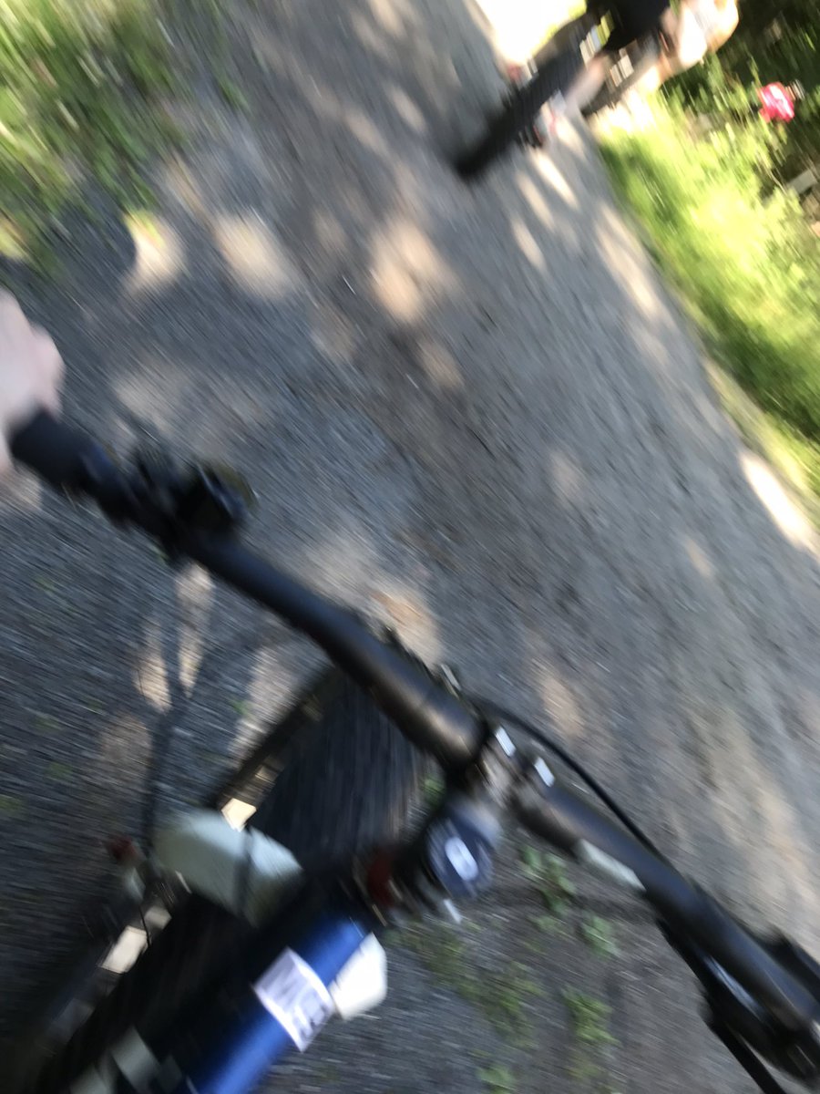 Kyl meist porilaisit pidetää hyvää huolt! Kui hianoo, et pääset iha ilmatteeks ohjatul fatbike-lenkil, ku vaa varaat paika🤩🌲🍀🚵‍♀️ Ny vois joku ol syyst kateelline😀 Tykyä syksyyn🍀<a href="/Porikaupunki/">Porin kaupunki</a> <a href="/Sataedu/">Sataedu</a>