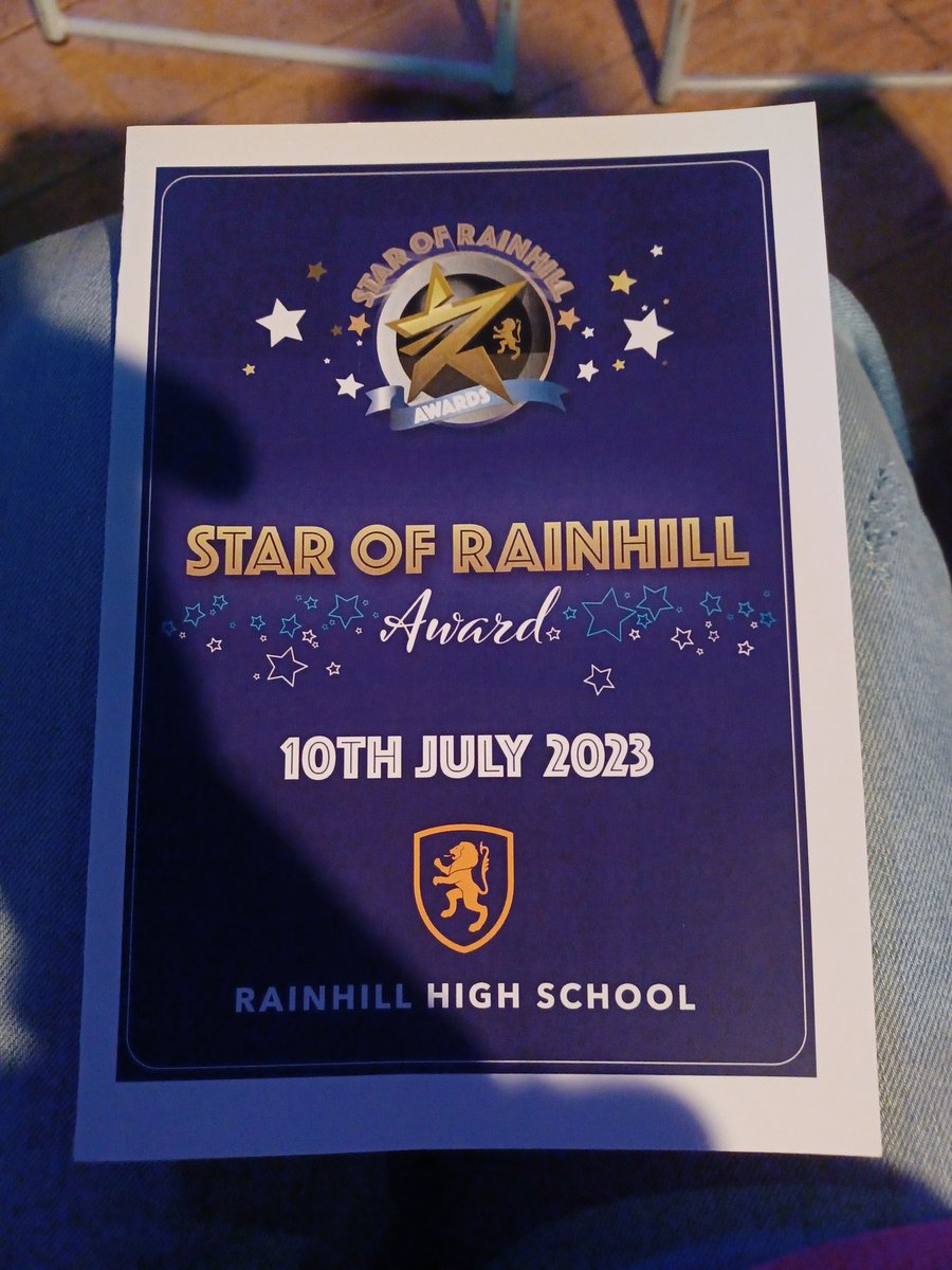 So proud of Bella for being nominated for the ⭐Star of Rainhill Award⭐ such a lovely evening 👏 @StBartsRainhill @MrBirchallTeach