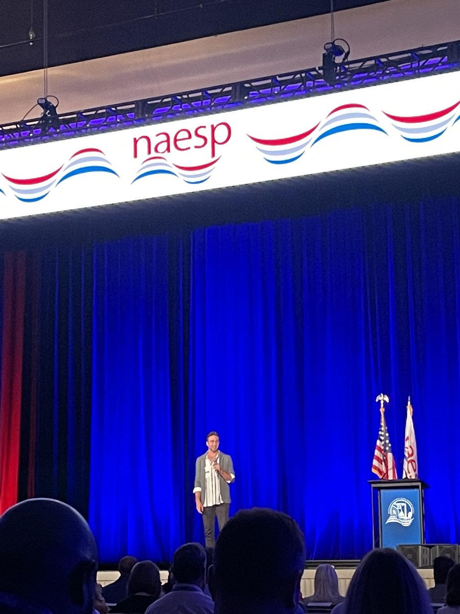 AlexisWhiteEdS's tweet photo. Awesome keynote with @houstonkraft 🎉  To be > to do!  No longer saying I don’t have time - it’s not my priority! #NAESP23 https://t.co/SHv0XO5yDm