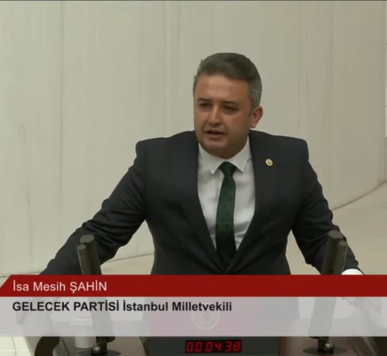 Gelecek-Saadet Partileri Ortak Meclis Grubumuzda Meclis Grup Başkan Vekili olarak görev yapacağım. 

Bana güvenen Genel Başkanımız Sn. Ahmet Davutoğlu ve milletvekili arkadaşlarımıza teşekkür ediyorum.

TBMM’de milletimizin sesi olmak ve partimizi en iyi şekilde temsil etmek için