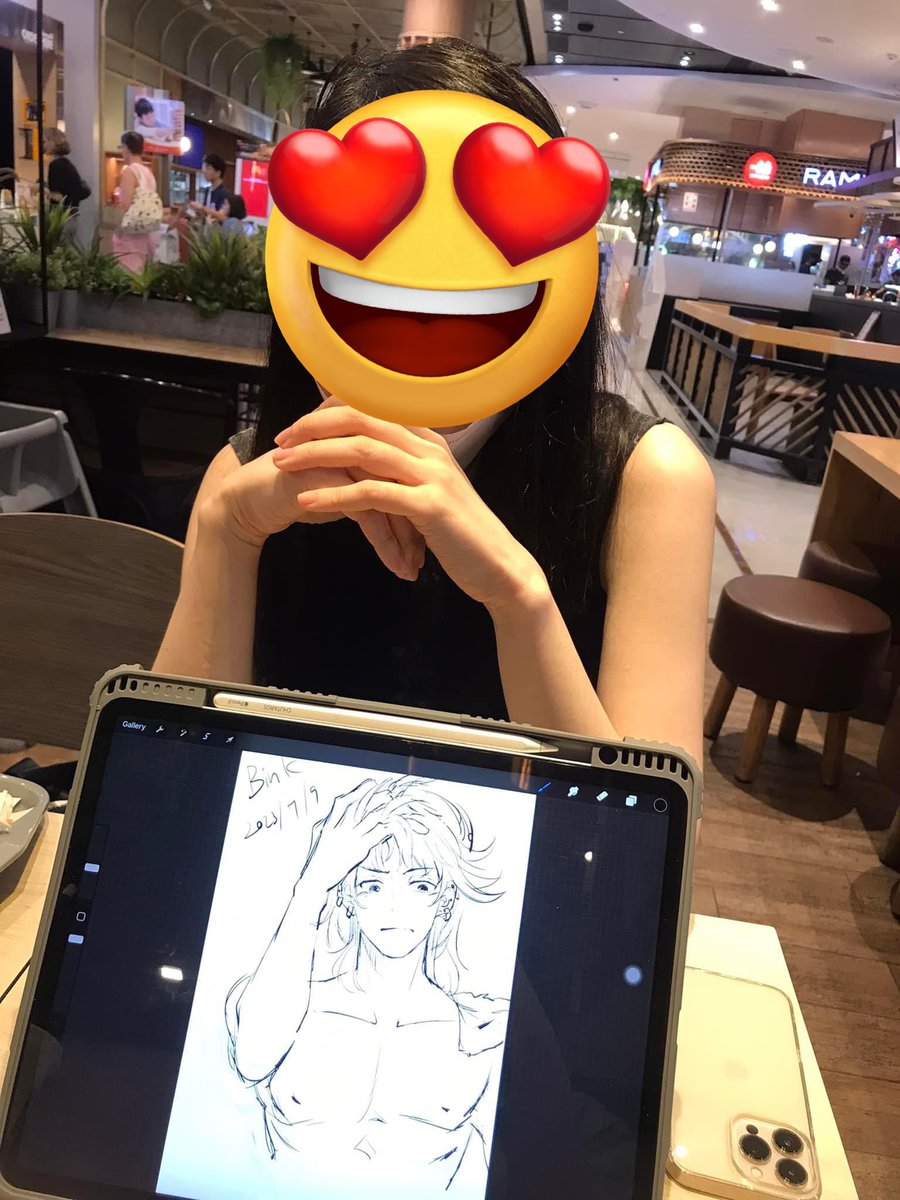 DarzzzzB's tweet photo. 友達からipadを借りた､久しぶりに人物を描いたけど､もうダメが🤣 https://t.co/u6Niec1RZ7