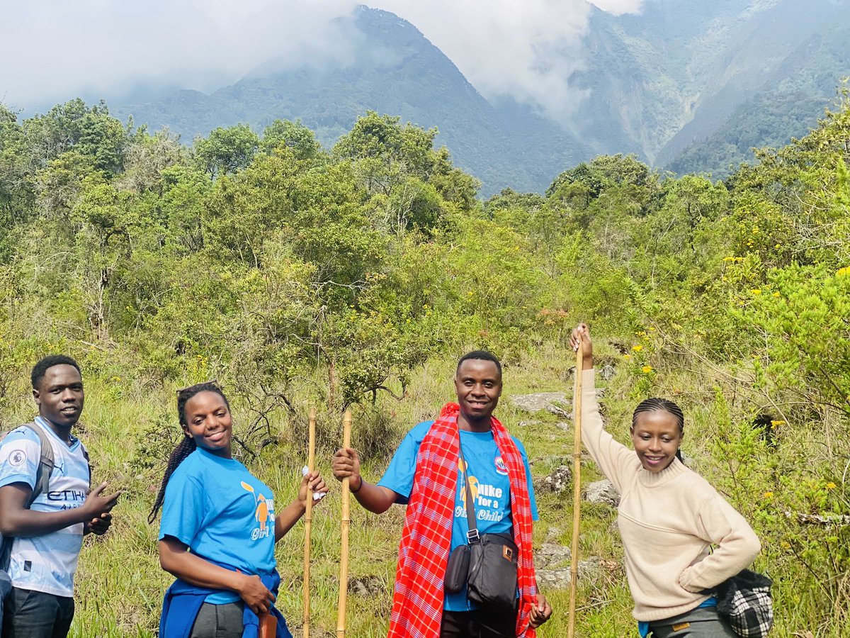 Over the weekend I joined @RaisingTeensUg1 with other players working towards #mensturaljustice to #hike4girls 

This annual event brings together advocates and activists for Menstrual hygiene to network, coordinate & renew their support and commitment to better #periods