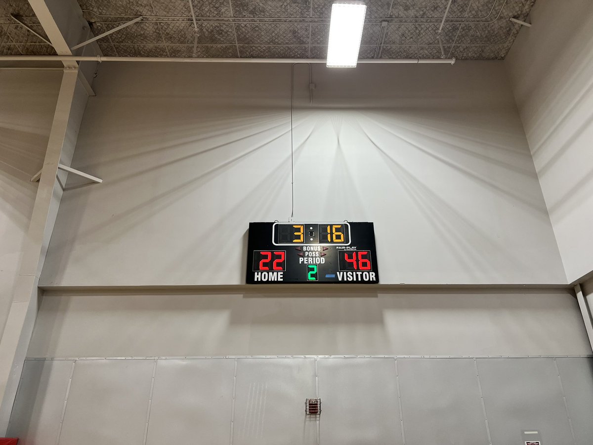 ETGmwgbb's tweet photo. Great First half for our 15’s up 46-22. Keep working and sharing the ball ladies! #3SSBGirls @3SSBGCircuit https://t.co/58j5Q1U0Aw