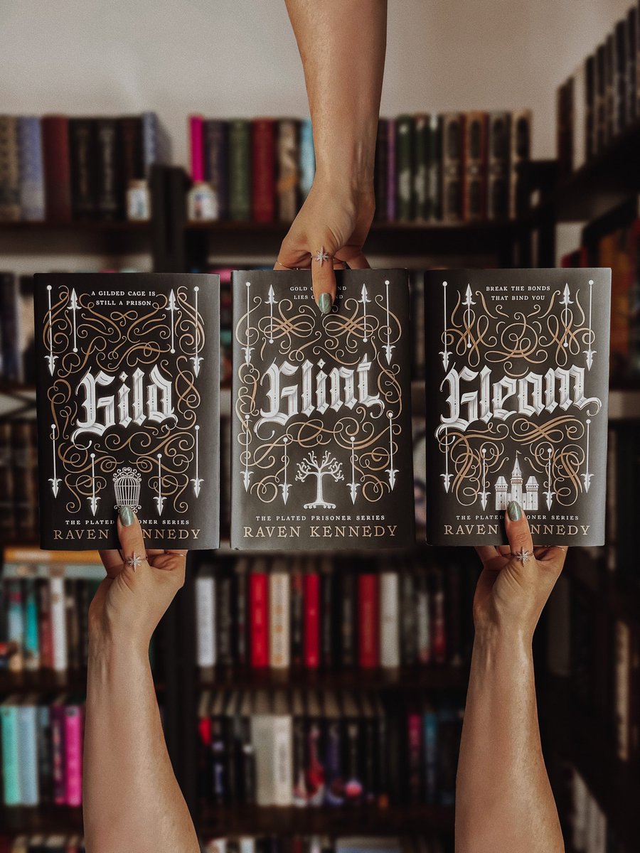 When I tell you I'm absolutely obsessed with these <a href="/FairyLoot/">FairyLoot</a> editions, I'm not joking. The design, the typography, the illustrations? Everything about them is divine!✨
⠀⠀⠀⠀⠀⠀⠀⠀⠀
Huge applause to…
•
instagram.com/p/Cuhm83cqyLq/