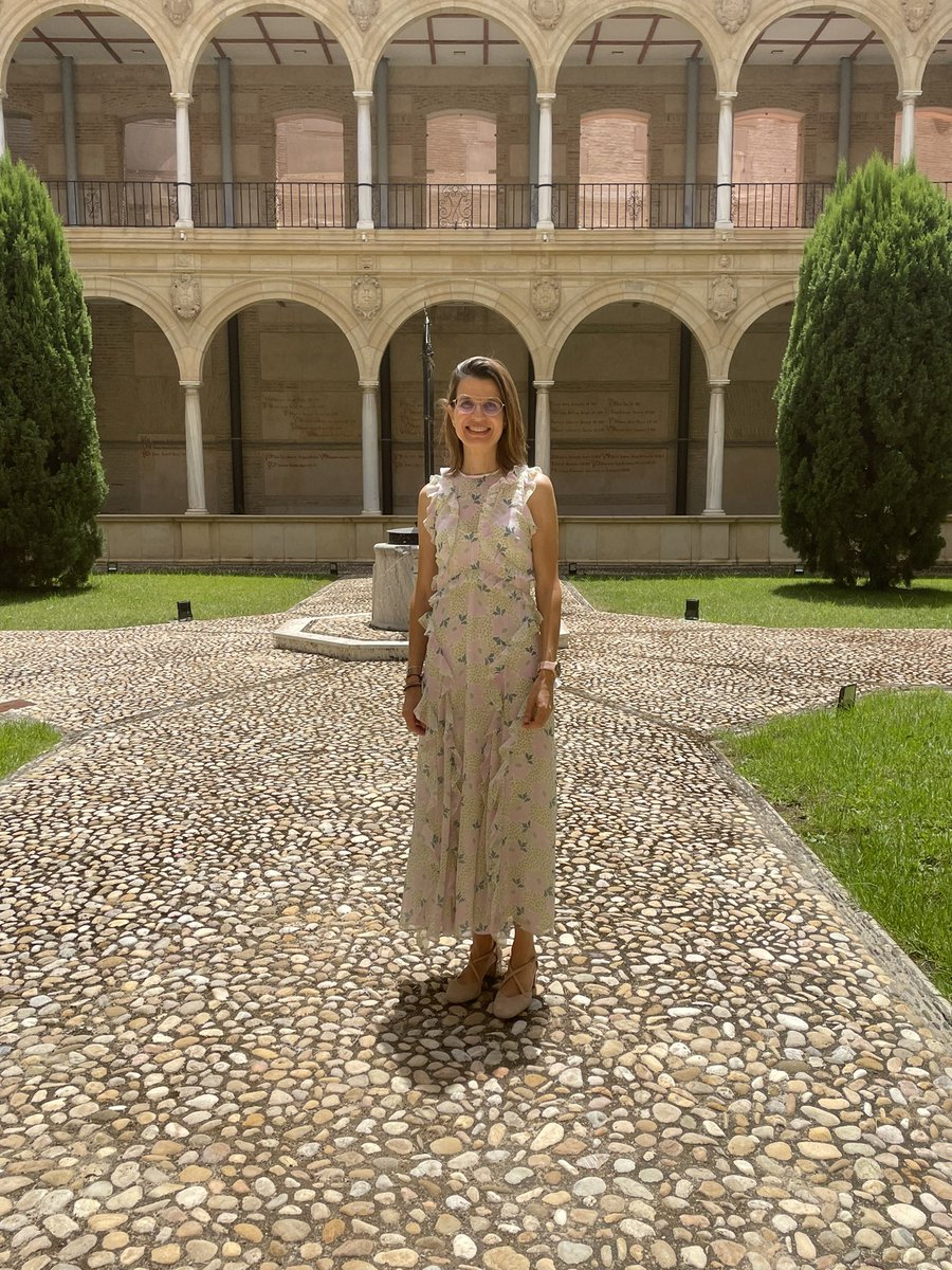 .<a href="/maruzafa/">Maria Ruzafa</a> Buena persona, mentora "de las evidencias", excelente investigadora y a partir de hoy, primera enfermera Catedrática de la <a href="/UMU/">Universidad Murcia</a> ❤️1️⃣
Orgulloso x 1000. #Enfermería #Alturrón