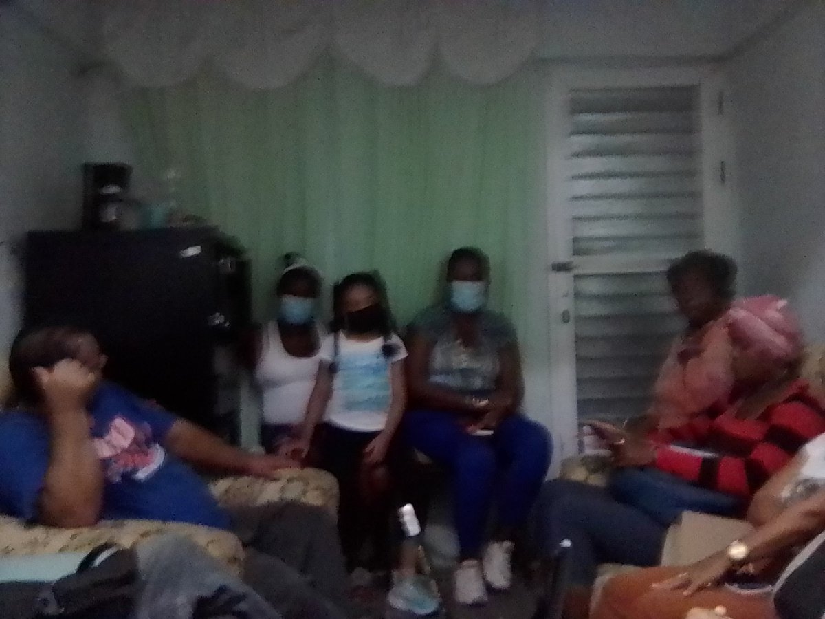 AnisVillega's tweet photo. Desde la Dirección de Trabajo en #Aguada se realiza la consulta de los documentos a la II Conferencia Nacional del Partido, con propuestas concretas para la búsqueda colectiva de soluciones. #70Moncada, #CienfuegosXMasVictorias🇨🇺 https://t.co/J7KE1FreL8
