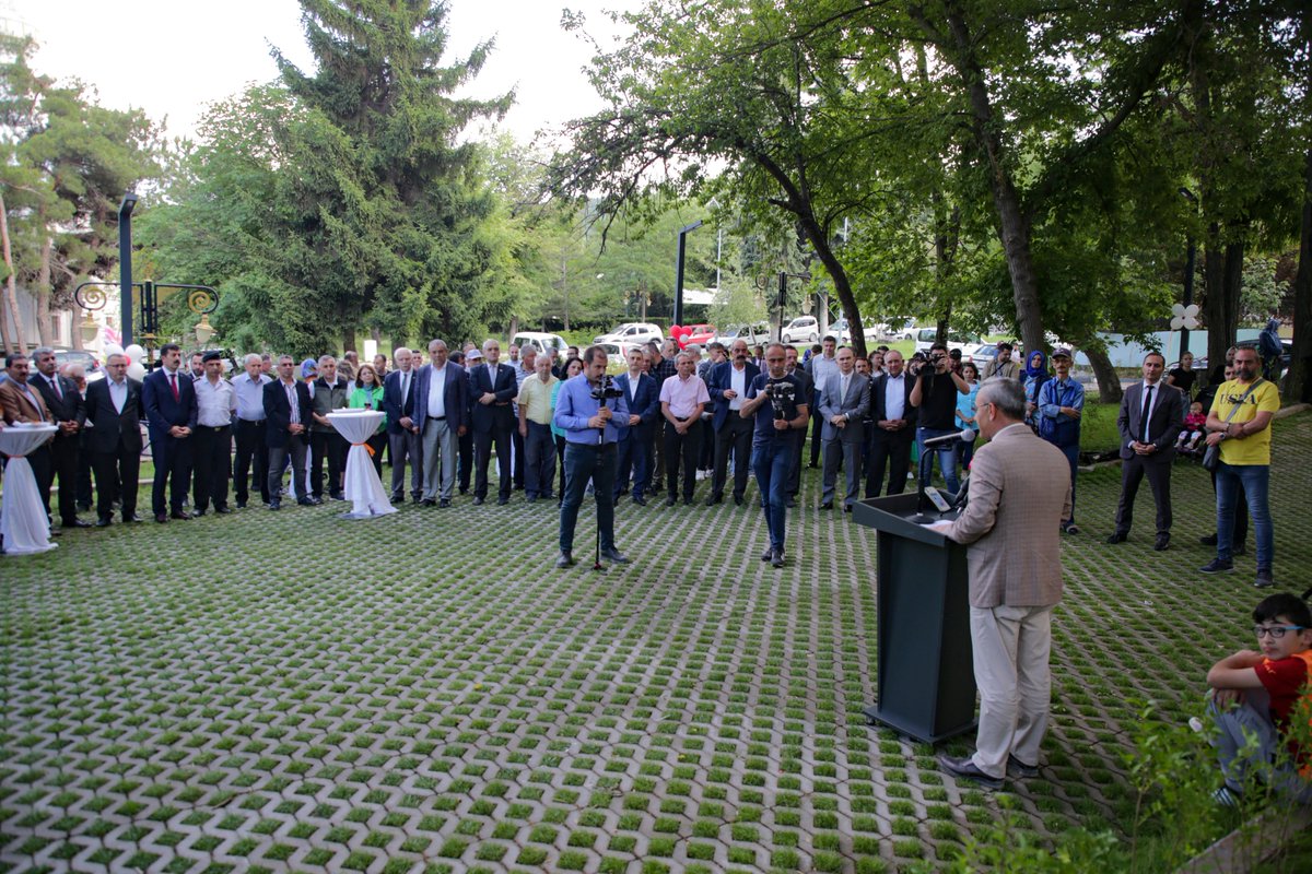 kutahyabel's tweet photo. YAŞAM PARKIMIZ AÇILDI
Kütahya Belediye Başkanımız Prof. Dr. Alim Işık, il protokolü ve çok sayıda hemşehrimizin katıldığı törenle Yaşam Parkı’mızın açılışını yaptı.
#kütahyabelediyesi #ÜretkenBelediyecilik #BirlikteBaşaracağız #SosyalBelediyecilik #belediyeçalışıyor #yaşamparkı https://t.co/XNWNHFov1U
