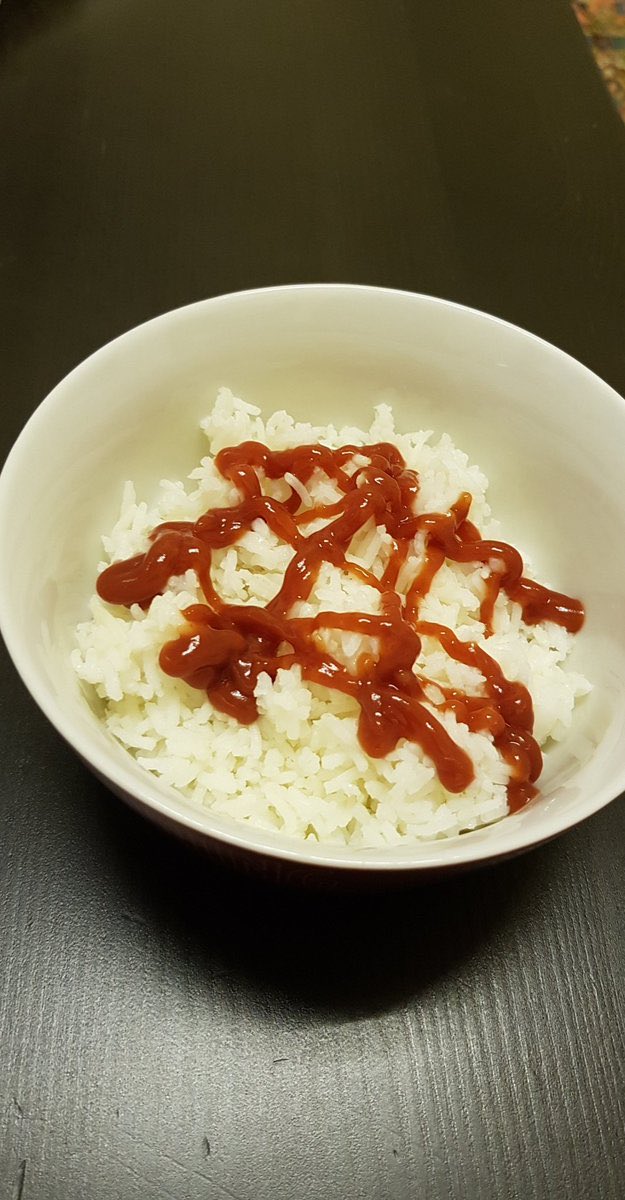 ihyReaves's tweet image. Am I the only nigga that puts ketchup on my rice ??