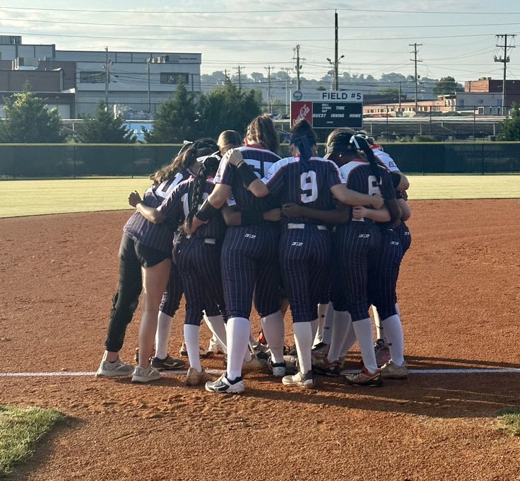 They killed it this weekend at Stars Over Georgia going 6-1 
🔥Team BA .389 
🔥Team OBP .440 
🔥3 HRs: 1 for <a href="/MonicaRo567/">Monica Rose</a> and 2 for <a href="/KellumMeredith/">Meredith Kellum</a> 
🔥2 Triples <a href="/KearaHall2024/">Keara Hall</a> <a href="/alexlayfield19/">Alex Layfield</a> 
🔥7 Doubles
🔥1 perfect game pitched <a href="/boyd_ainsley04/">Ainsley Boyd</a>