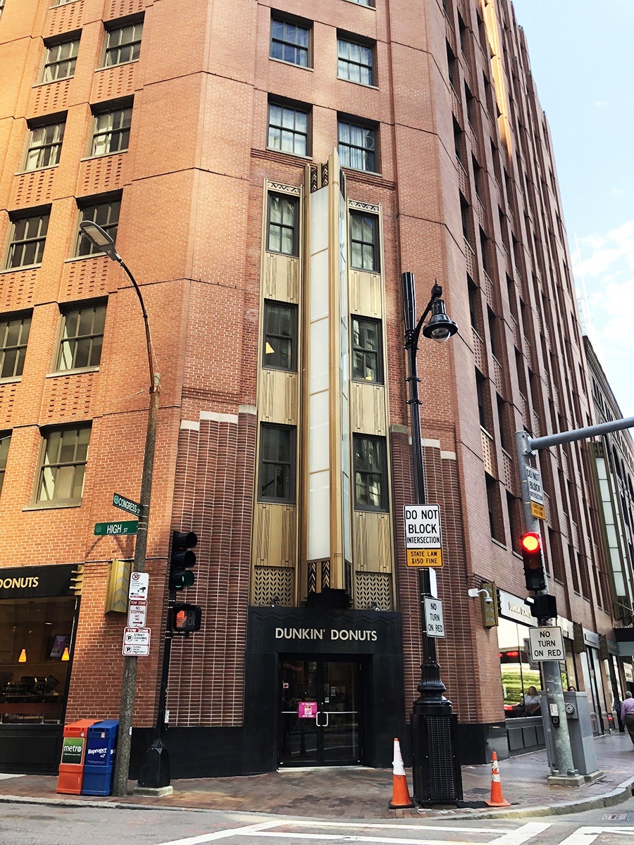 DianeDevine18's tweet photo. #MathPhoto23 #builtmath

Art Deco Dunkin Donuts in Boston https://t.co/RhCxunQvCf