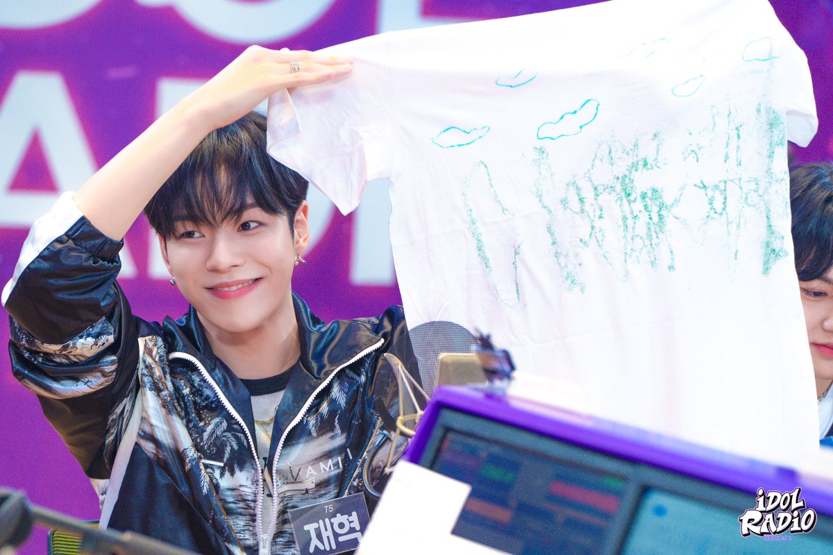 idolradiokorea's tweet photo. [#아이돌라디오3 앨범 230710]

📸Ep#87_너 (T5)야? (with TREASURE(T5))

큐티한 키티🐱 스위티한 밀크티🧋
존재 자체로 감동줘서 우리를 울리는 T.T

@treasuremembers
@ygtreasuremaker 

#MBC #라디오 #IDOLRADIO #아이돌라디오
#트레저 #TREASURE #T5 #MOVE #윤재혁 #도영 https://t.co/w2L9iVp9Yb