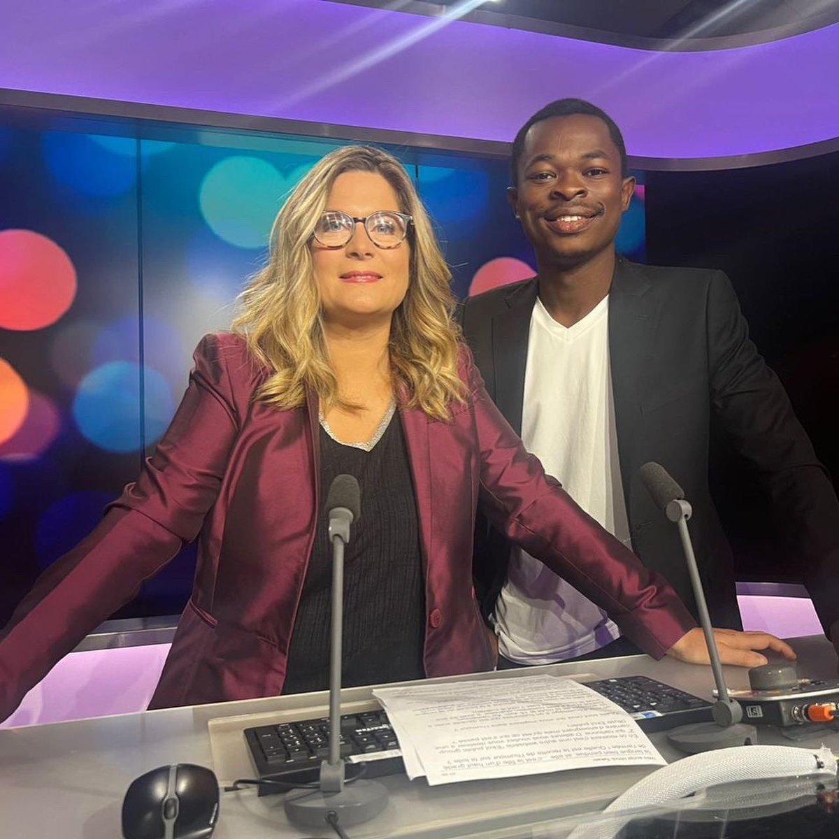 Vidéo : avec l’humoriste <a href="/ulrich_takam/">ulrich takam</a>  à la conquête du public français et européen, rires garantis avec son nouveau spectacle Citoyen Lambda ! Émission ici : bit.ly/3pyMLwh