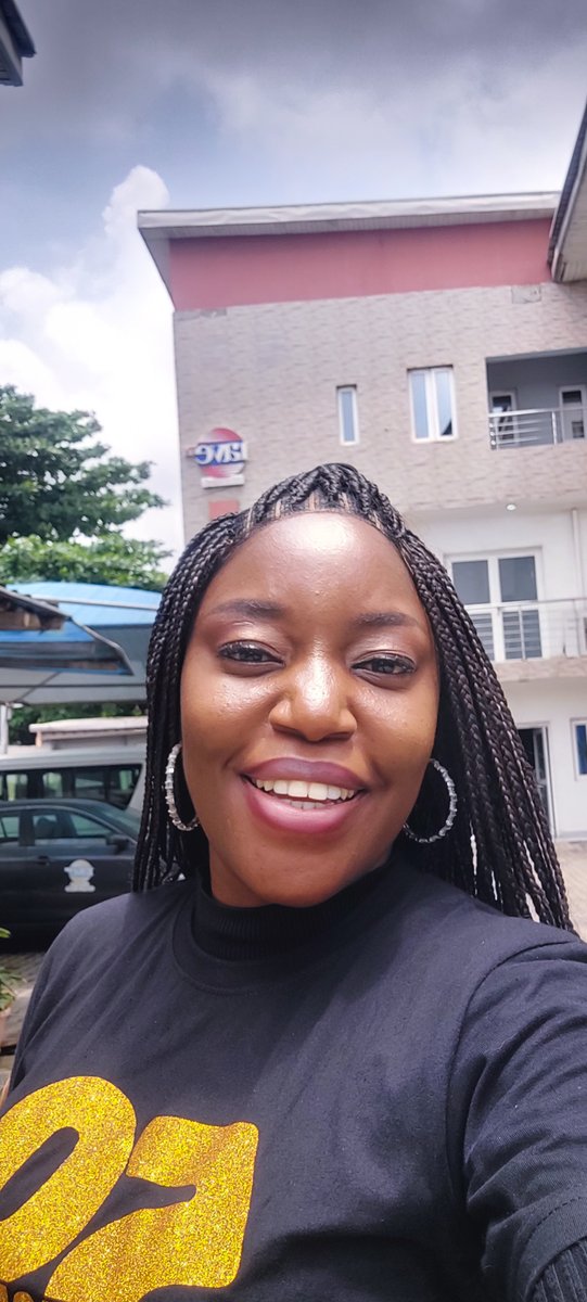 Darecipe_Queen's tweet photo. #BakeRaceUpdate
12 days to Go.....π₯°π₯°π₯°
After a Successful Meeting with One of our Media Patners @ravetvchannel
#50recipesbakeracein24hours
#Darecipequeenbakes
#darecipequeen
#bakerscornerwithchiomaontopclassics https://t.co/G6K0rsI6eO