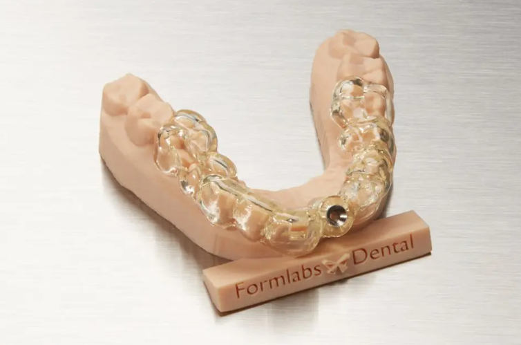 formlabs's tweet image. Exceed #dental demands in part quality, accuracy, &amp;amp; performance! Checkout the Surgical Guide Resin: autoclavable, #biocompatible resin for applications including 3D printing dental surgical guides for implant placement. 👉 dental.formlabs.com/materials/?utm…

#dentalclinic #3dprinting