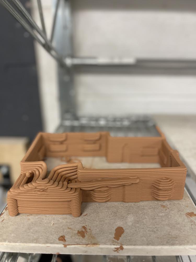 CreatiVets1's tweet photo. Our Veteran Art Program kicks off today at the School of the Art Institute of Chicago! 🇺🇸🎨
#veteranart #arthealing #veterans #creativets #saic https://t.co/mzOonDnn1B