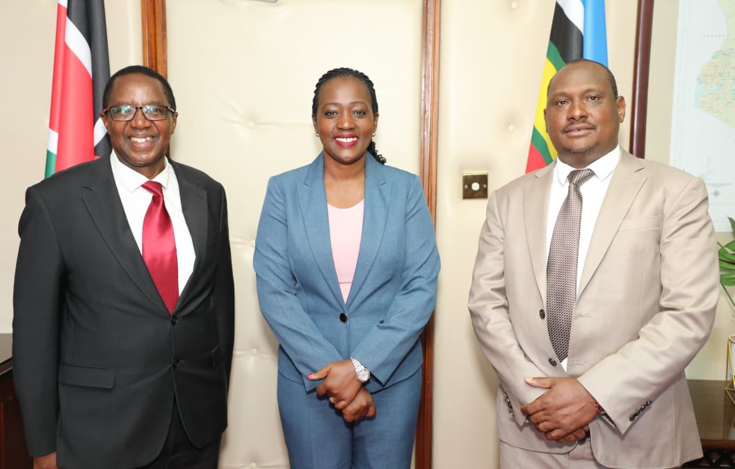 SoipanTuya's tweet photo. Welcomed Mr @Dmwaurewaihiga, the new Chairman of @NETFUNDkenya Board of Trustees to the Ministry, and discussed the Ministry's  expectations of the Government agency that was set up to consolidate financial resources for the sector. Mr Mwaure was accompanied by NetFund CEO Mr Samson Toniok.