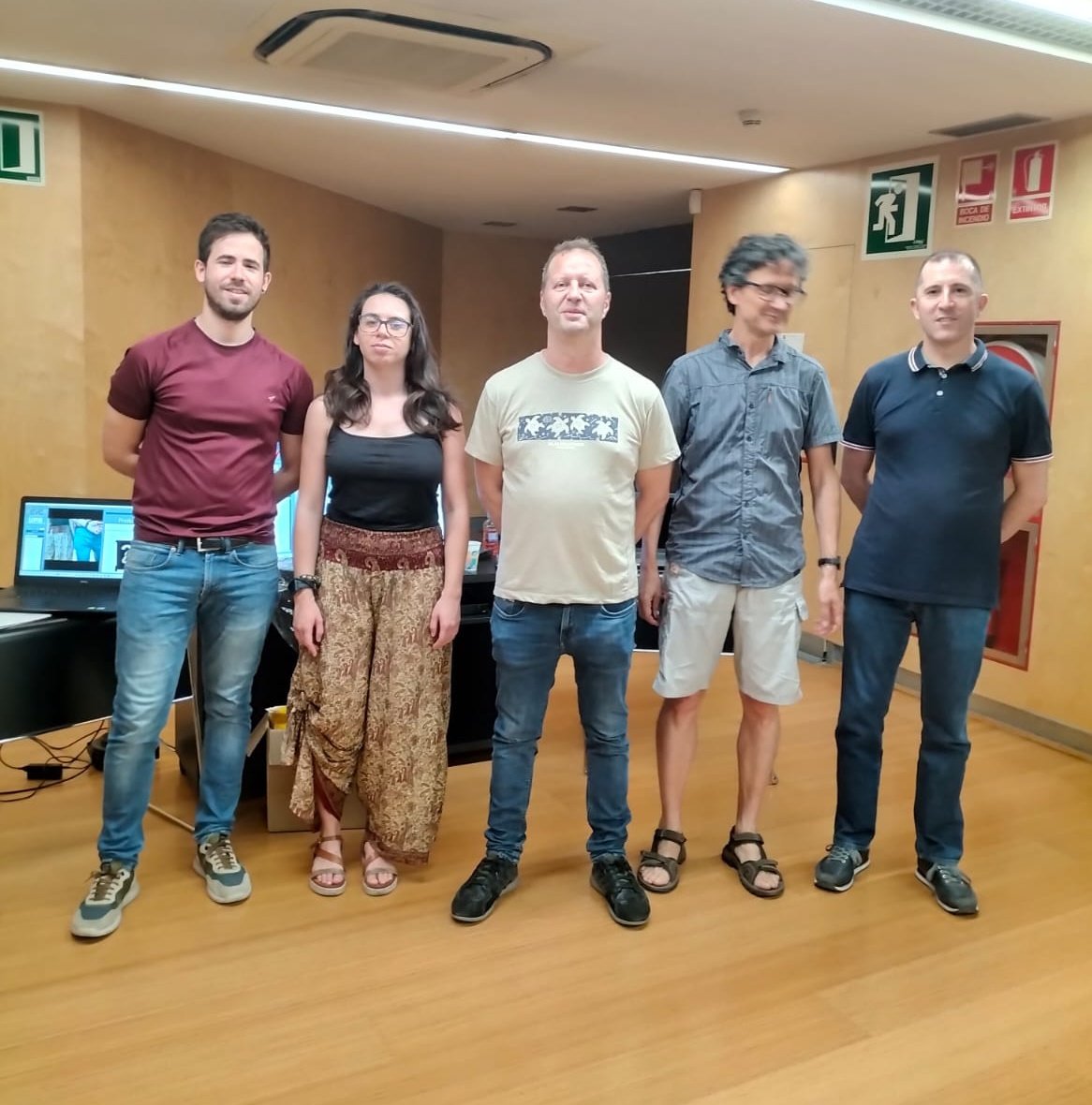 CVC_UAB's tweet photo. Avui explorarem com la #intel·ligènciaartificial pot contribuir a la #sostenibilitat ambiental!
En la 7️⃣sessió d'#ExperimentAI sobre #MediAmbient🌍🌱💧a la @BCN_SantAndreu, descobrirem tecnologies avançades i la seva aplicació en benefici del planeta
Esteu preparats? Comencem! https://t.co/rdkLv99OJe
