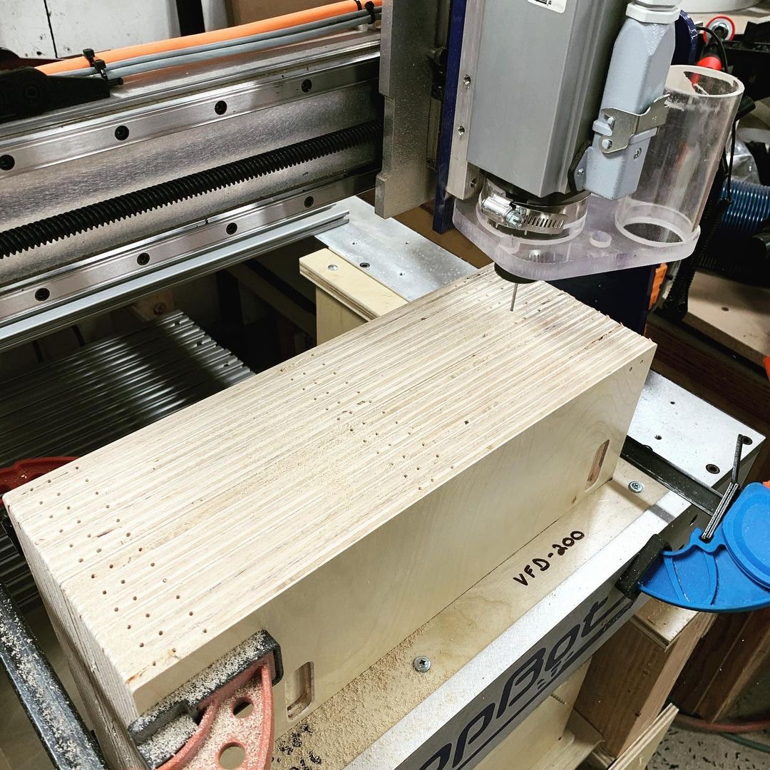 Andy @stv_racking finds clever ways to be more efficient. Now more folks can enjoy their shelving systems sooner thanks to a new jig assembled with decking removed from his #ShopBot MAX #CNC machine. 🙌

#cabinet #maker