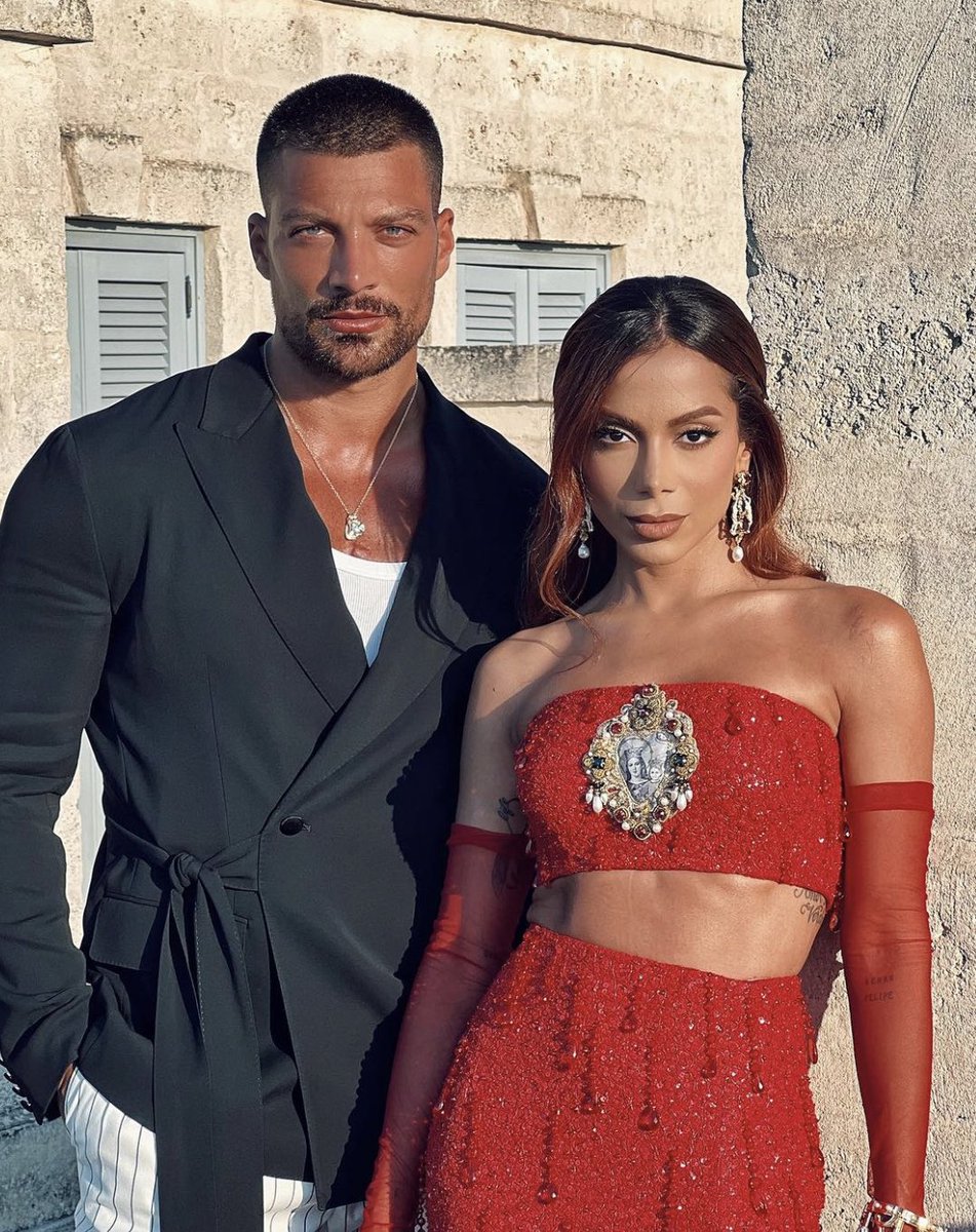 AcessoAnittaR's tweet photo. Anitta e Simone Susinna. 🤯 https://t.co/Zt43D2bP0j
