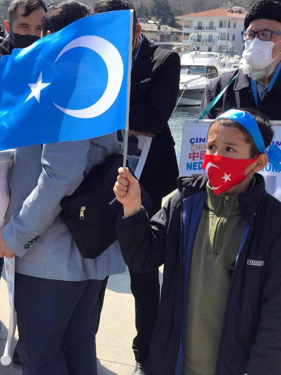 Zulmün olduğu yerde tarafsızlık namussuzluktur.!