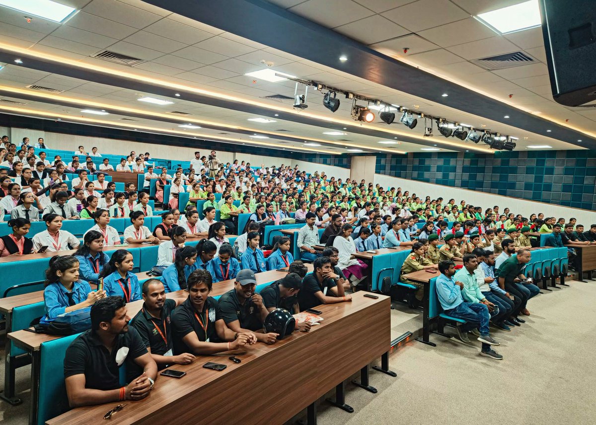 teamsabal's tweet photo. Captivating Moments from ATMARAKSHA 2023 Seminar by @Shyamanandmma, Empowering Girls at @GnsUniversity_
.
.
.
.
#TeamSABAL #shyamanand #mma #mmafighter #biharpride #gnsu @airnews_patna @airnewsalerts @AIRSasaram @iTIGERSHROFF @espnmma https://t.co/EasUejTqkk