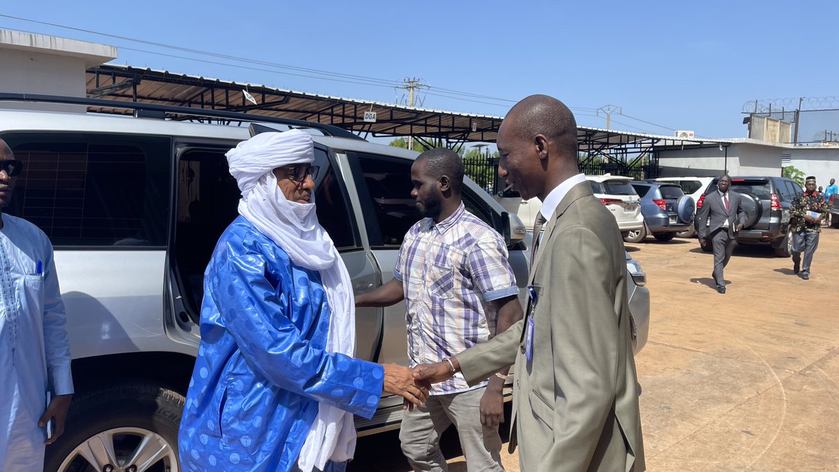 SMTD_SA's tweet photo. M. Alhamdou AG ILYENE, nouveau Ministre en charge de la Communication, de l'Economie Numérique et de la Modernisation de l'Administration, en visite à la SMTD-SA ce jour 10 Juillet 2023 : « NOUS ALLONS LUTTER ENSEMBLE POUR RELEVER LES DEFIS ». https://t.co/Nxq1g3o8tP