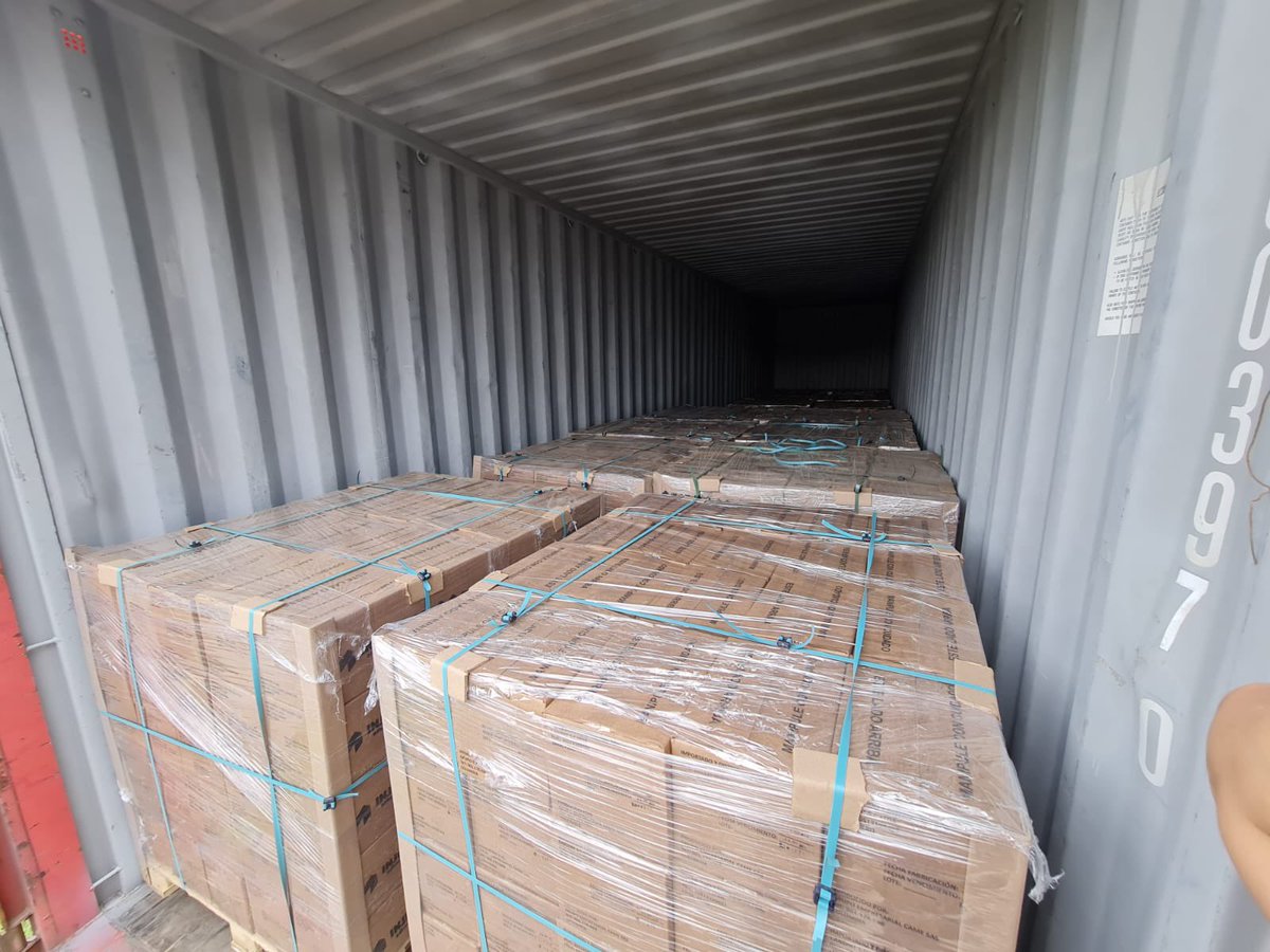 paolandregir's tweet photo. Felicitaciones a Instamuro por su trabajo, producto innovador y primera exportación de material de construcción a Perú apoyado por @PROCOLOMBIACO #PrimeraExportación #AcompañamientoExportador @JulianaVillegas @MincomercioCo @Camara_Armenia @edosanchez77 https://t.co/c99pcjnAgG