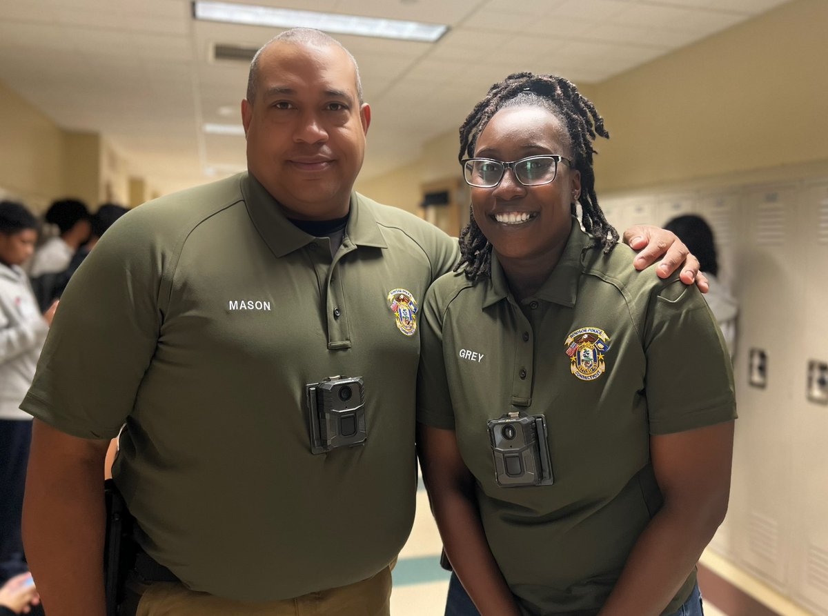 WPSwindsorct's tweet image. 🏫✨ Our Fresh Start Program is here to guide incoming freshmen on a successful transition to high school life. 💪🏽📚 This exciting summer program is filled w/mentorship, academic support, and social connections. #Day1 #weareWINdsor 👐🏽 #FreshStartProgram #NewBeginnings