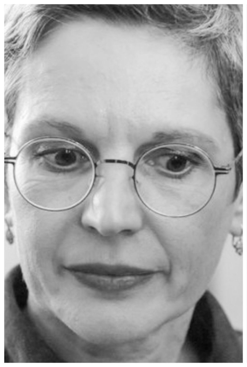 .
Si la loi s'applique...Cette TRICHEUSE n'est plus député.
.
<a href="/MathieuSlama/">Mathieu Slama</a>  <a href="/ManonAubryFr/">Manon Aubry</a> <a href="/sandrousseau/">Sandrine Rousseau</a> <a href="/MathildePanot/">Mathilde Panot</a> <a href="/Clem_Autain/">Clémentine Autain</a> <a href="/clemovitch/">Clément Viktorovitch</a> <a href="/ALeaument/">Antoine Léaument 🇫🇷</a>  <a href="/marinetondelier/">Marine Tondelier</a> <a href="/mbompard/">Manuel Bompard</a> <a href="/ericcoquerel/">Eric Coquerel</a> <a href="/EELV/">Les Écologistes - EELV</a> <a href="/CaronAymericoff/">Aymeric Caron</a> <a href="/faureolivier/">Olivier Faure</a> <a href="/BinetSophie/">Sophie Binet</a> <a href="/FranceInsoumise/">La France insoumise</a> #Nupes