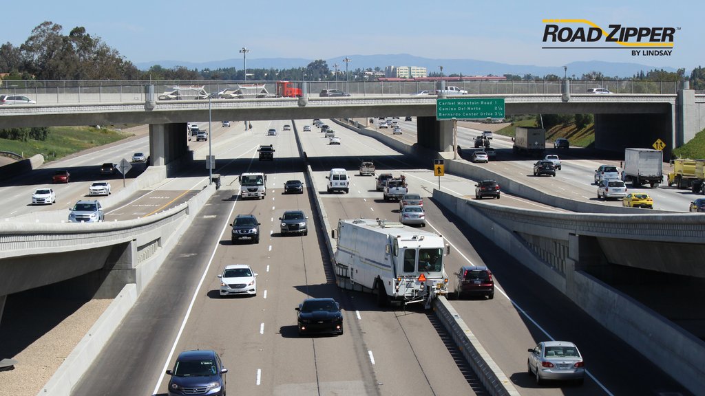 LindsayInfra's tweet photo. Moving people. Safer. Faster. Smarter … Better.⁠ Since 1984, the #RoadZipper System has helped maximize budgets, improve safety and increase traffic throughput to create more sustainable infrastructures that benefit everyone.⁠ https://t.co/67rVRkBauN⁠ #LindsayInfrastructure https://t.co/mmdyInAoOP