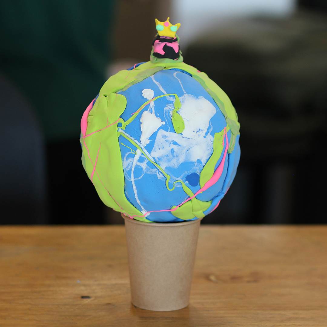 SparkCentral509's tweet image. They created models of their planets with clay, and brainstormed adjectives to describe their worlds with the help of their peers. (2/3)

#AirDryClay #WorldBuilding #SpokaneArt #SpaceArt