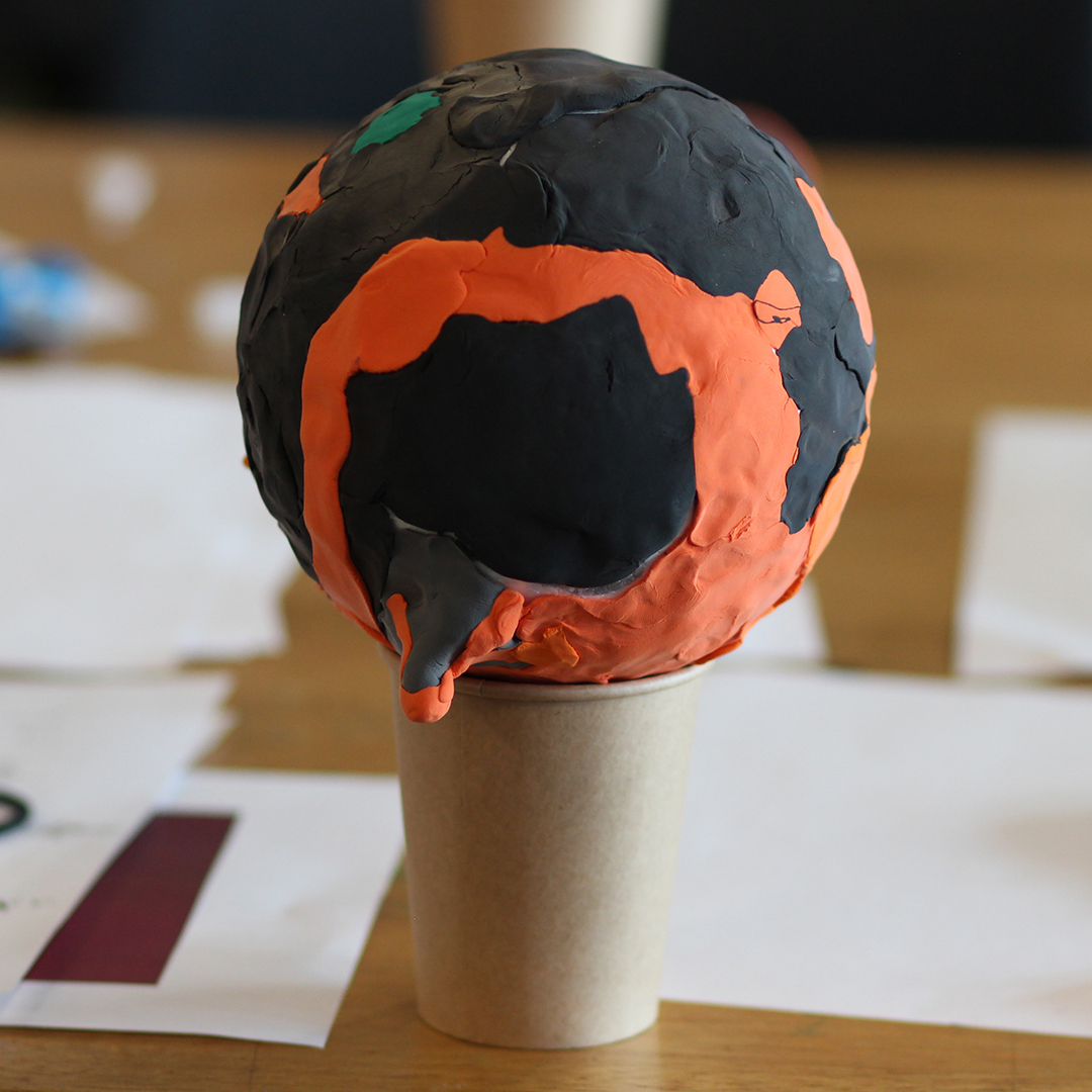 SparkCentral509's tweet image. They created models of their planets with clay, and brainstormed adjectives to describe their worlds with the help of their peers. (2/3)

#AirDryClay #WorldBuilding #SpokaneArt #SpaceArt