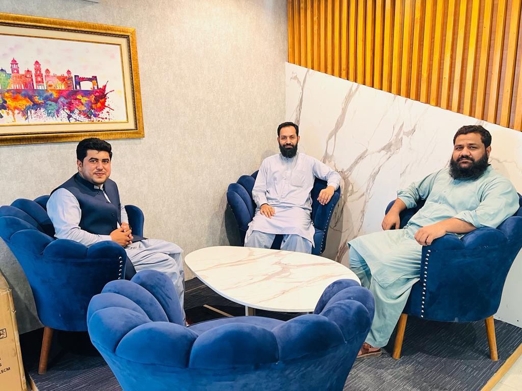 eumarfarooqgul's tweet photo. It was a great pleasure visiting @K2xTech a Peshawar based IT Company which works globally and have a good role in the IT industry on KP level along with my friend #Shahab  
Discussed many important aspects of the ecosystem

#YouthConclave #fellowship #industry #Technology #yic https://t.co/zZNVSZTT2P