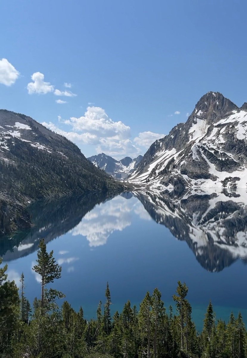 carterwinters's tweet photo. My wife Sandy is hiking the Idaho mountains all week. Pretty cool picture she took. https://t.co/2mXcIurLsG