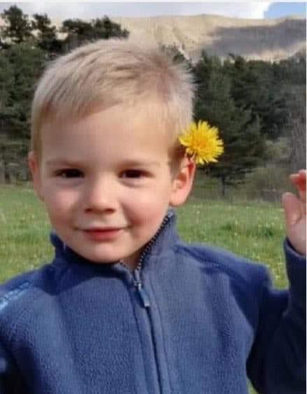 EMILE PETIT GARÇON DE 2 ANS A DISPARU DEPUIS SAMEDI PRÈS DE LE VERNET AU CŒUR DES ALPES…
UNE PERSONNE l'AURAIT APERÇU SEUL MARCHANT DANS LA RUE, MAIS DEPUIS AUCUNE TRACE
MERCI DE PRENDRE LE TEMPS DE PARTAGER MASSIVEMENT CETTE PHOTO POUR AIDER LA FAMILLE CHAQUE SECONDE COMPTE…