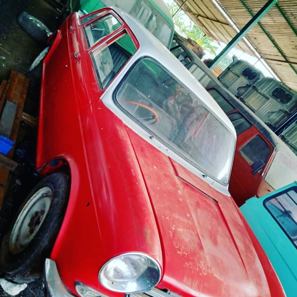 Menerima jual beli mobil tua/bekas dalam berbagai macam merk dan kondisi apapun mati/rongsok/ringsek/ex tabrakan dll Tlp/Wa. 081291761120/087888748000