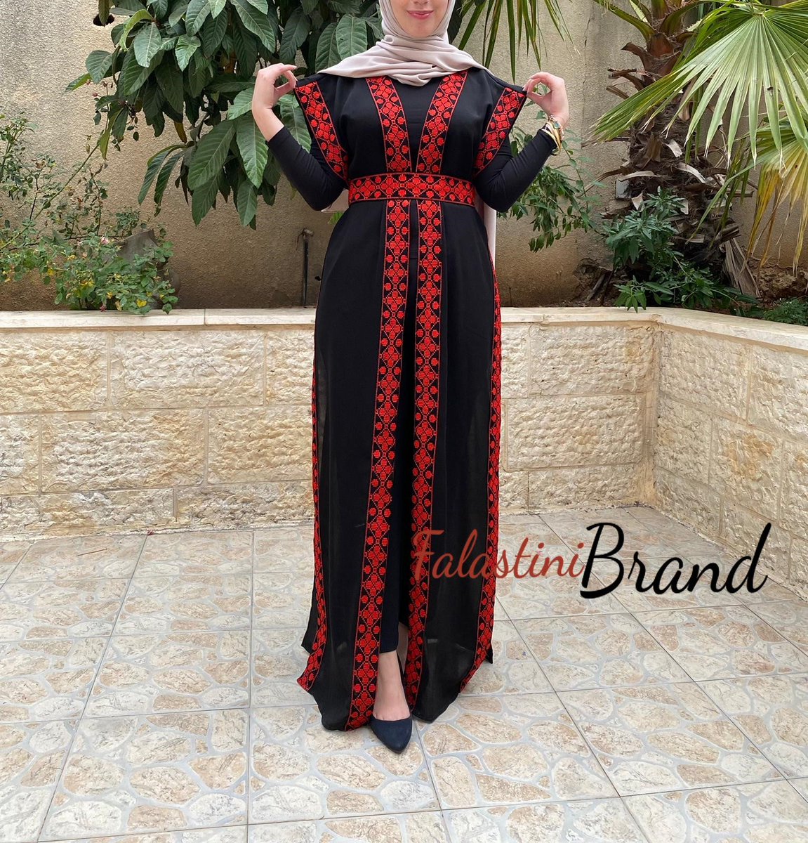 FalastiniB's tweet photo. Lite Black Georgette Embroidered Long Vest Abaya https://t.co/hvSBfwnkla https://t.co/RkPIy8KoL6
