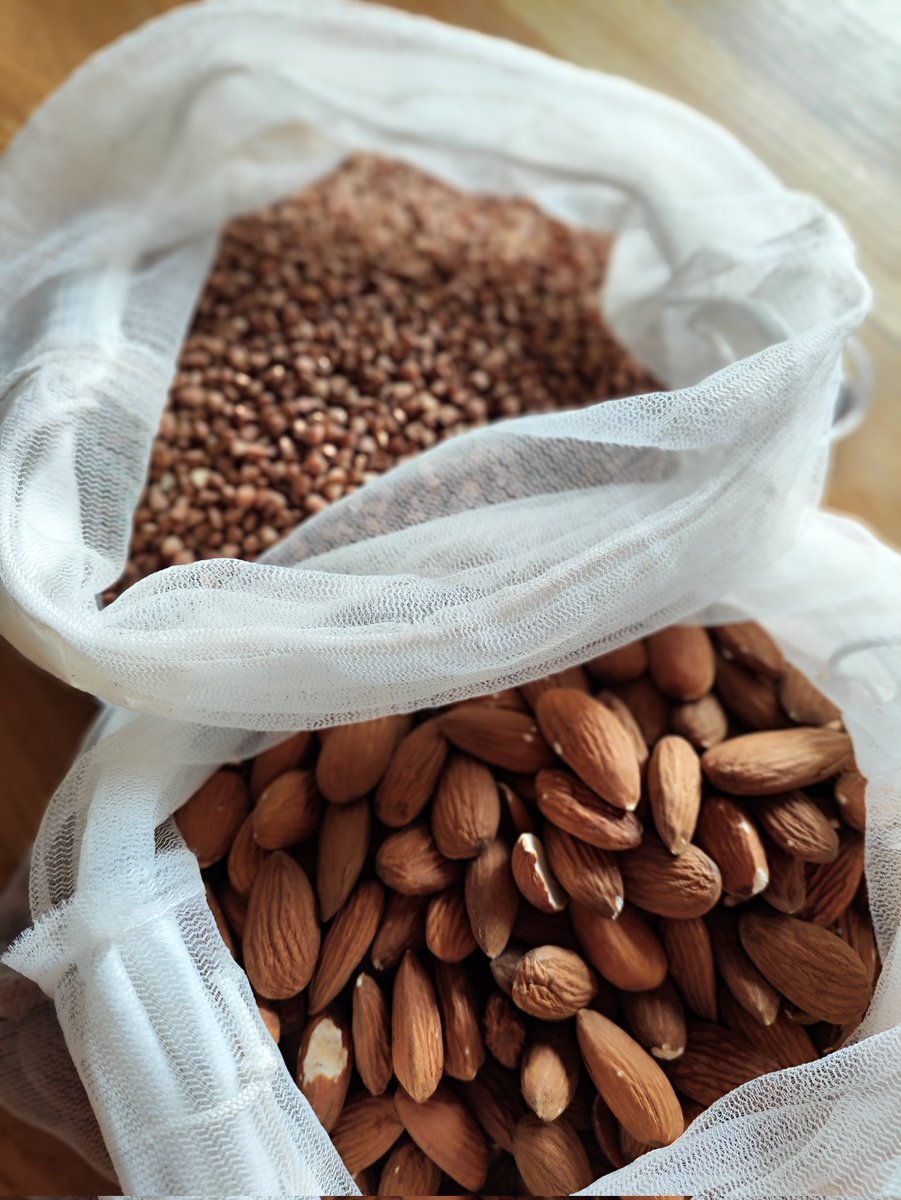 mi2lere's tweet photo. Ja ir iespēja, pirkt beramus produktus uz svara. Man prieks, ka manā rajonā var nopirkt uz svara griķus, rīsus, mannu un vēl šo to. Un cena uz kg krietni labāka salīdzinot ar iepakotajiem.
#PlasticFreeJuly #percuzsvaru #packagefree #day10 https://t.co/LH3dHJhoe1