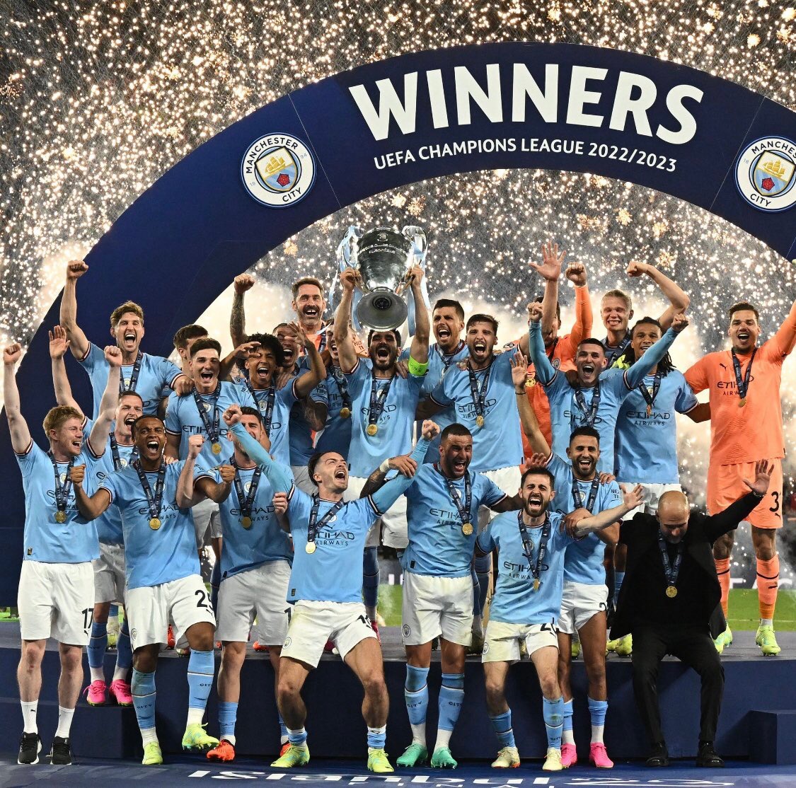 FrenchMoonFR's tweet photo. Il y a 1 mois jour pour jour..

Le plus beau match/jour de notre vie. 🩵 https://t.co/dL6sgYSQVl