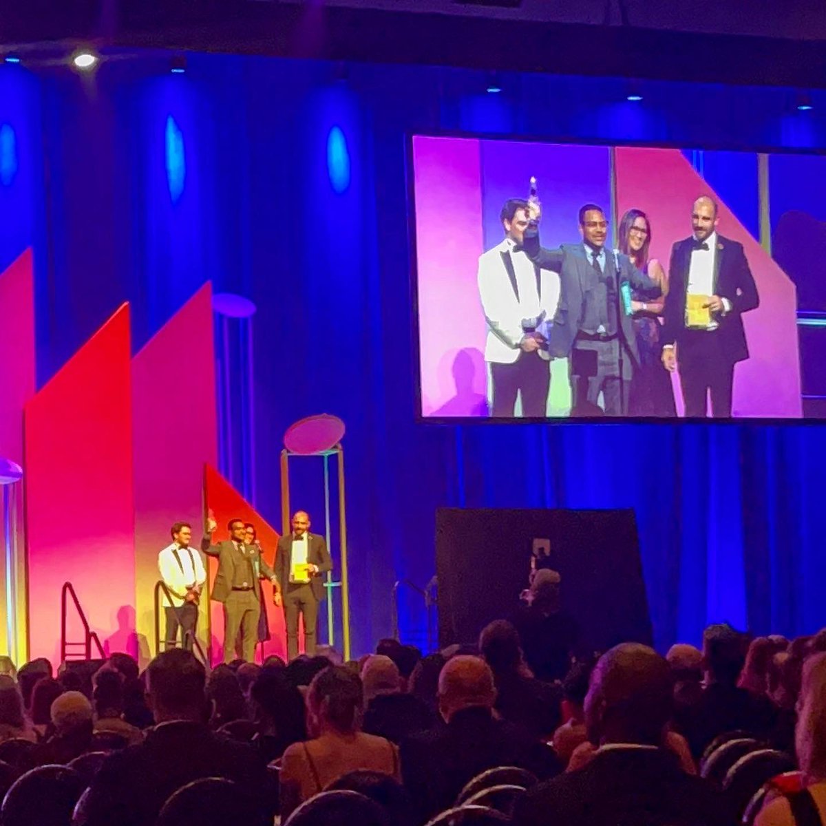 Service Bar DC tweet media