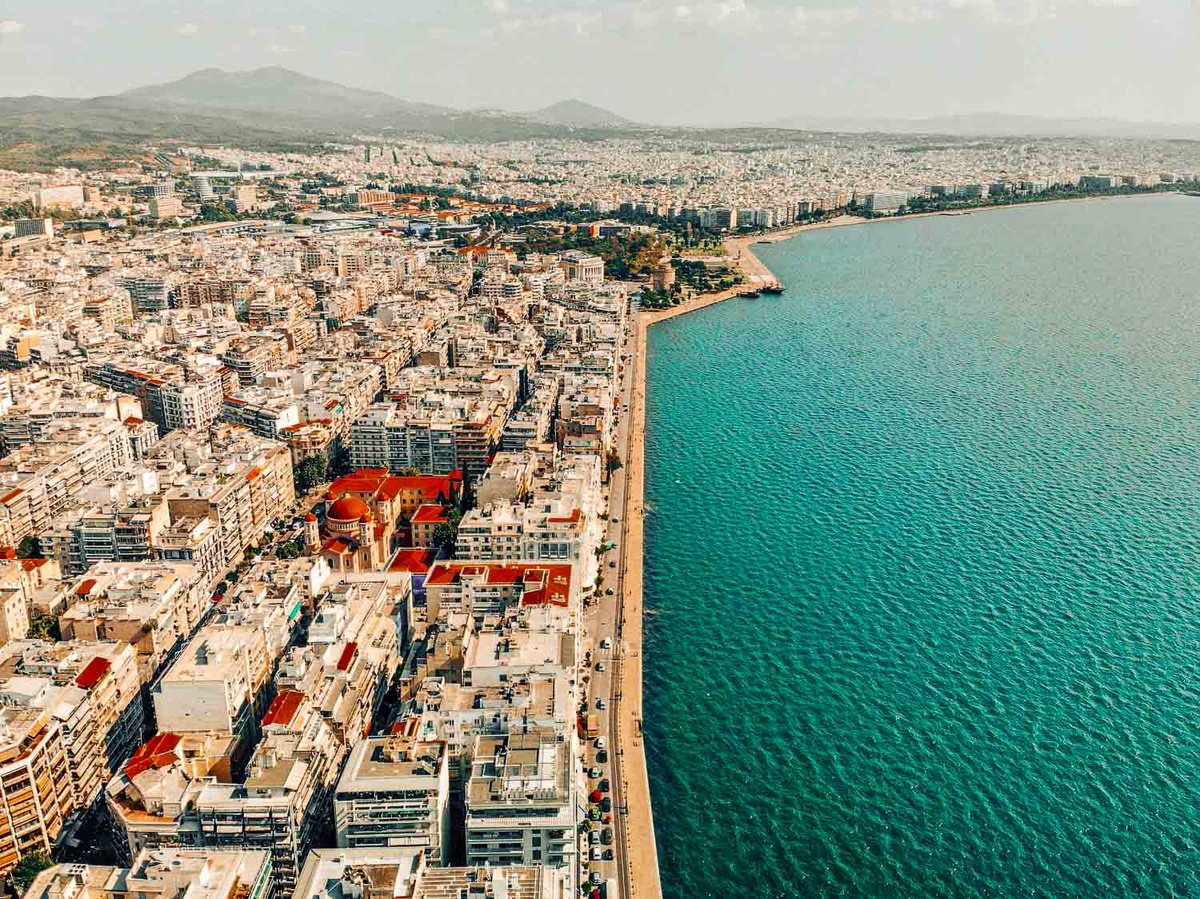 EuroFballZone's tweet photo. 🇬🇷 🏡 PAOK FC

📍 Thessaloniki is easy to fall in love with – it has beauty, chaos, history and culture, a remarkable cuisine and wonderful, vast sea views. This is Greece’s second city and the streets remain full of life and vibrancy.

🏟️ Toumba Stadium (28,701) https://t.co/omcBVzrFwh
