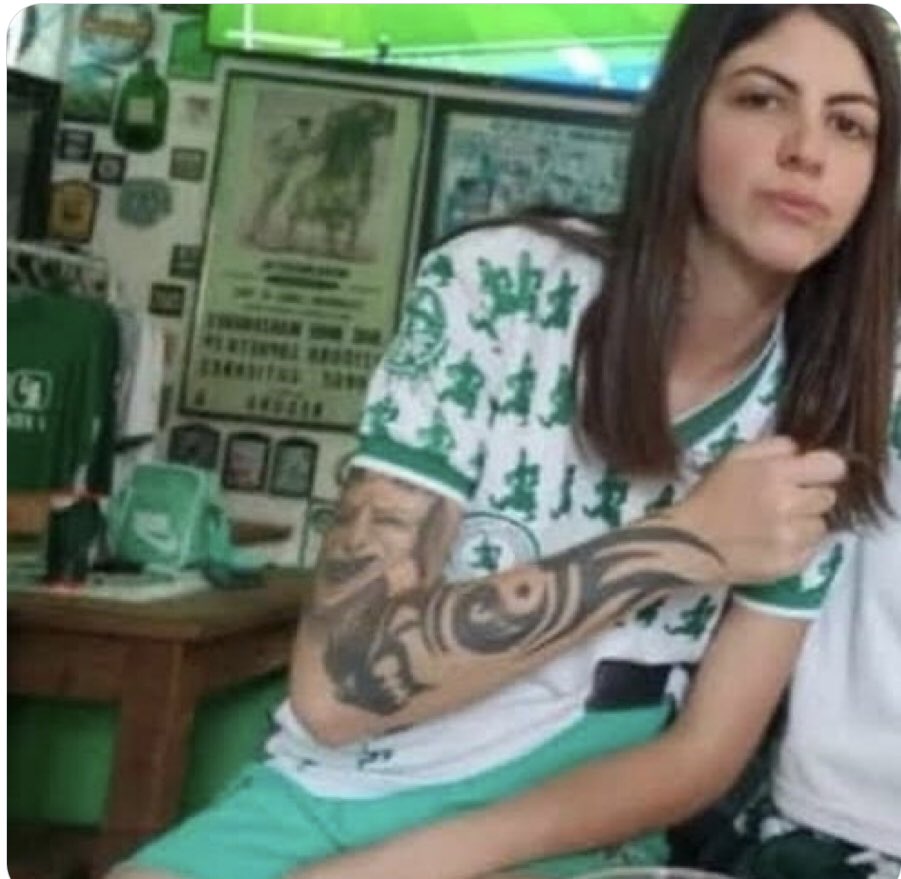 Russotjf77's tweet photo. porque vcs não mostram e falam que a vítima da garrafada era da organizada mancha verde??porque vcs passam pano p organizadas de São Paulo como p gaviões no caso do luan?? Em @gustavozupak @williamjtavares @vitorbirner @RodrigoBuenoTV @andrizek @ESPNBrasil @maurocezar @sportv https://t.co/TlpmDH5vnj
