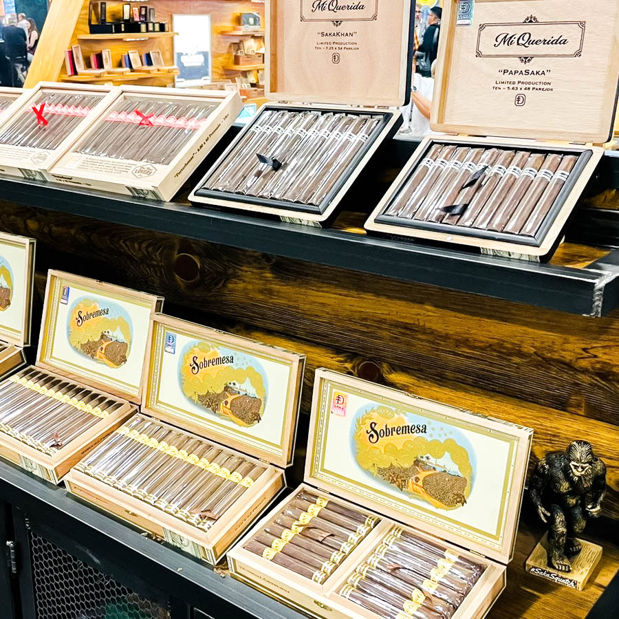CasaOffCuba's tweet photo. #Tradition #casaoffcuba #aficionado #life #taste #smoking #PCA2023 #PCA2023ConventionAndInternationalTradeShow #LasVegas https://t.co/Ck7YtUwrNo