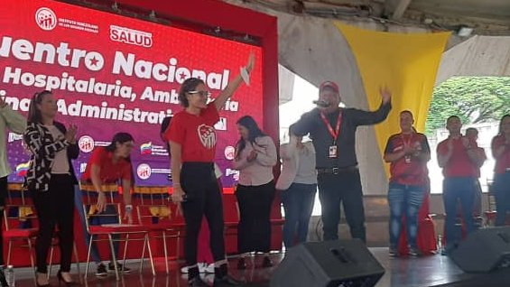 Presente la presidenta del IVSS, Dra. Magaly Gutiérrez, en el Encuentro Nacional con la Red Hospitalaria, Ambulatoria y Oficinas Administrativas adscritas al Seguro Social, en la Escuela de Planificación de la Rinconada.
#poramoralapatria
#venceremos
