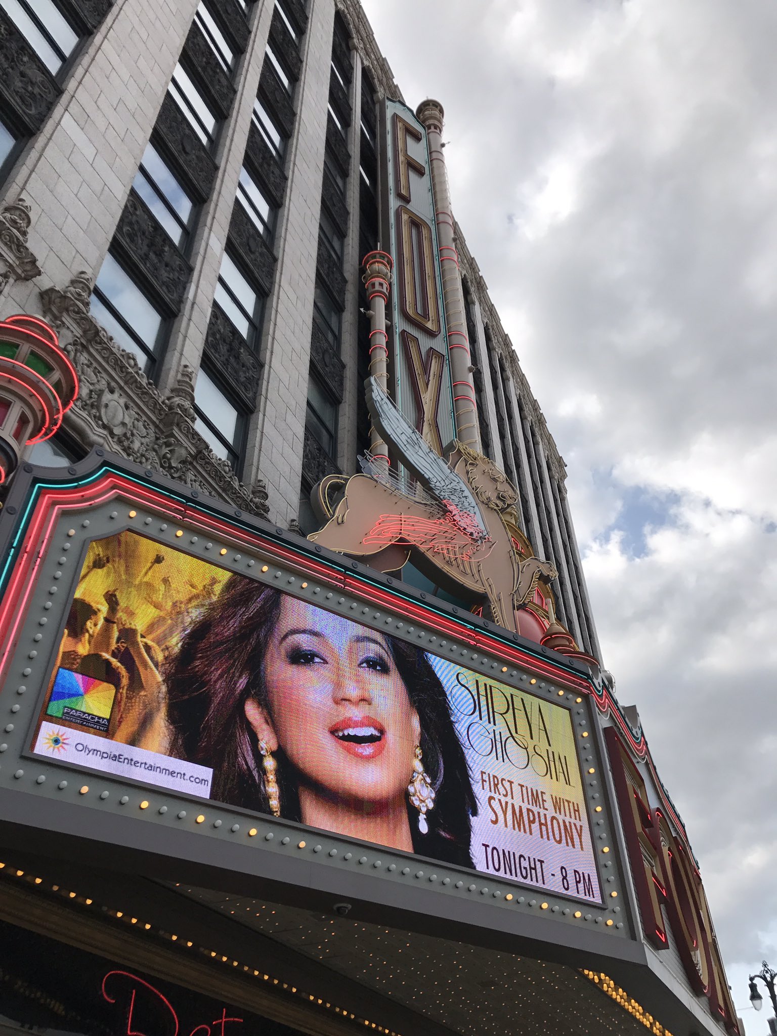 heart-the-world-on-twitter-omg-shreyaghoshal-is-coming-to-fox