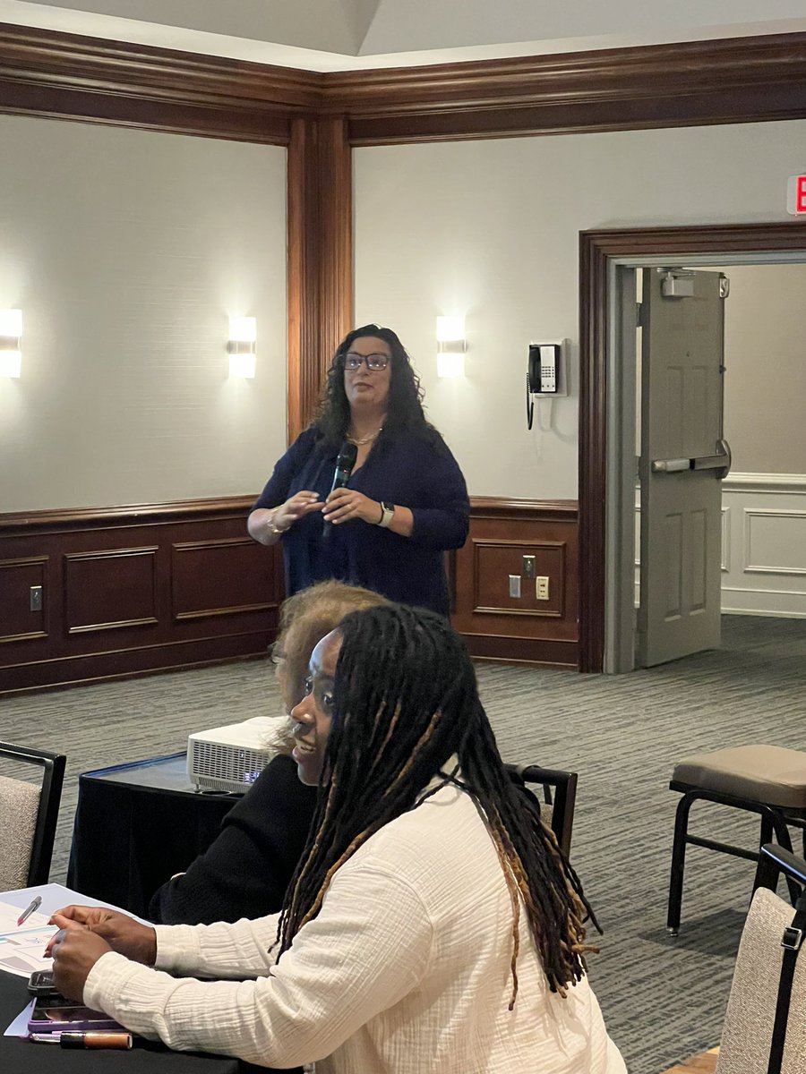 DoraLeland's tweet photo. .@Nysut EVP @JCiffone welcomes @nysut members to the Social Justice Academy. @WayneWhiteNYSUT @NYSUTStreasurer #ManyThreadsOneFabric https://t.co/3UrcWT480c