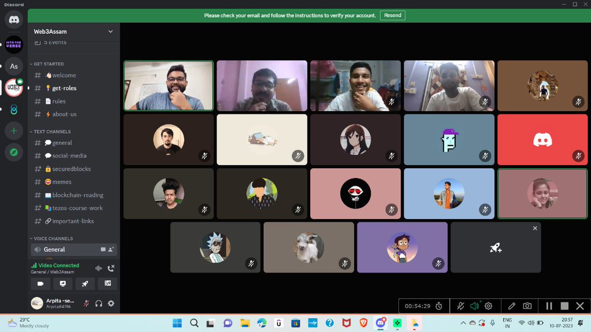 devi25627's tweet photo. @arhit_das  from @IntoTheVerse_ revolutionizes gaming as we know it with an awe-inspiring session on Web3 gaming.  And gave us insights into a new era of immersive gameplay, where blockchain and decentralized technologies unlock infinite possibilities. 

#web3gaming #gaming https://t.co/IxVcGffD5t