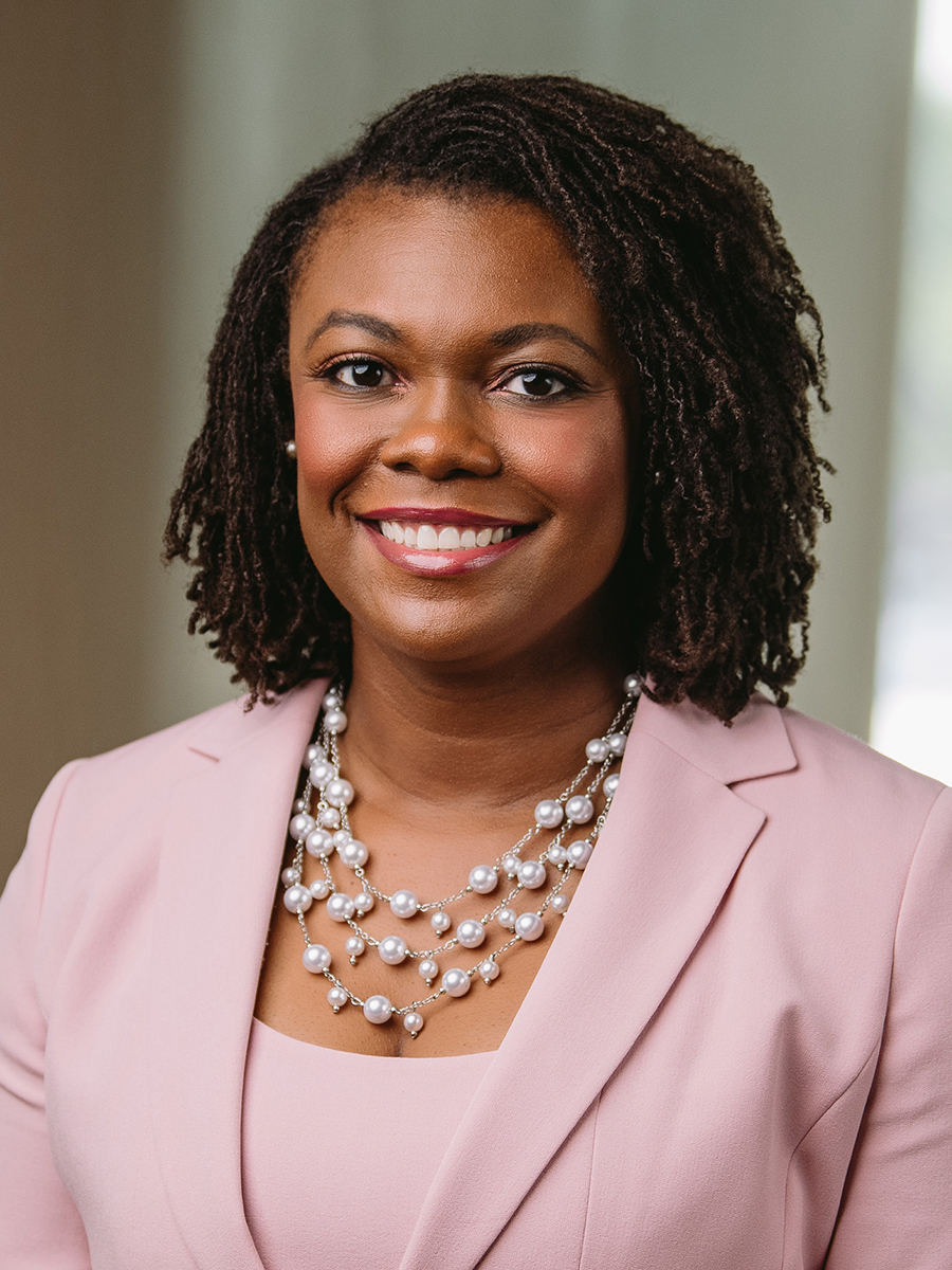 RobinsonGraySC's tweet photo. The newest issue of the @SCDTAA DefenseLine is out &amp;  it includes RG attorney La'Jessica Stringfellow's featured article on interacting with government entities, specifically a look into FOIA. You can read the article here: https://t.co/LTGsflV2r3 https://t.co/qH5MGYNz4D